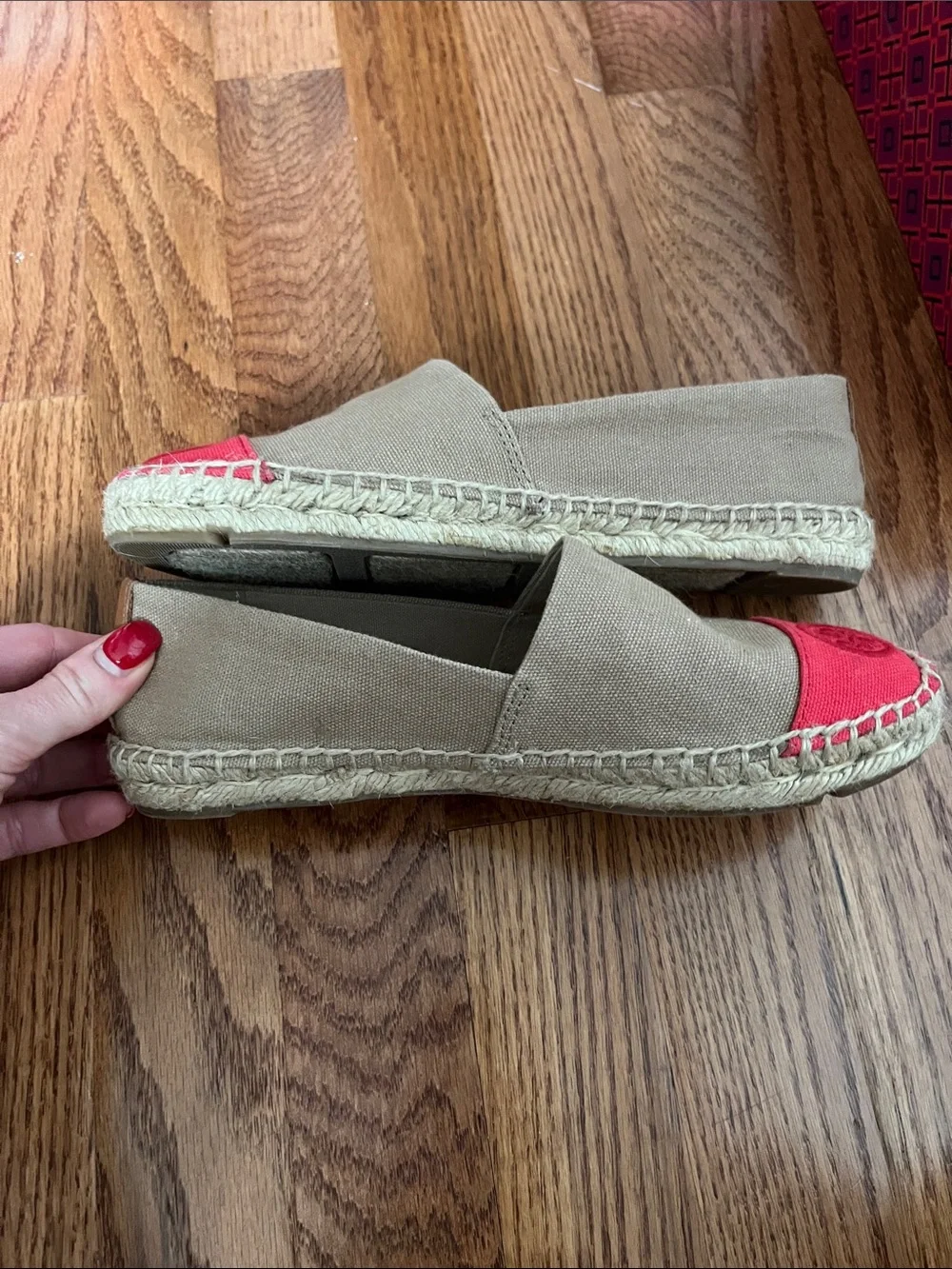 Excellent condition tory Burch espadrilles